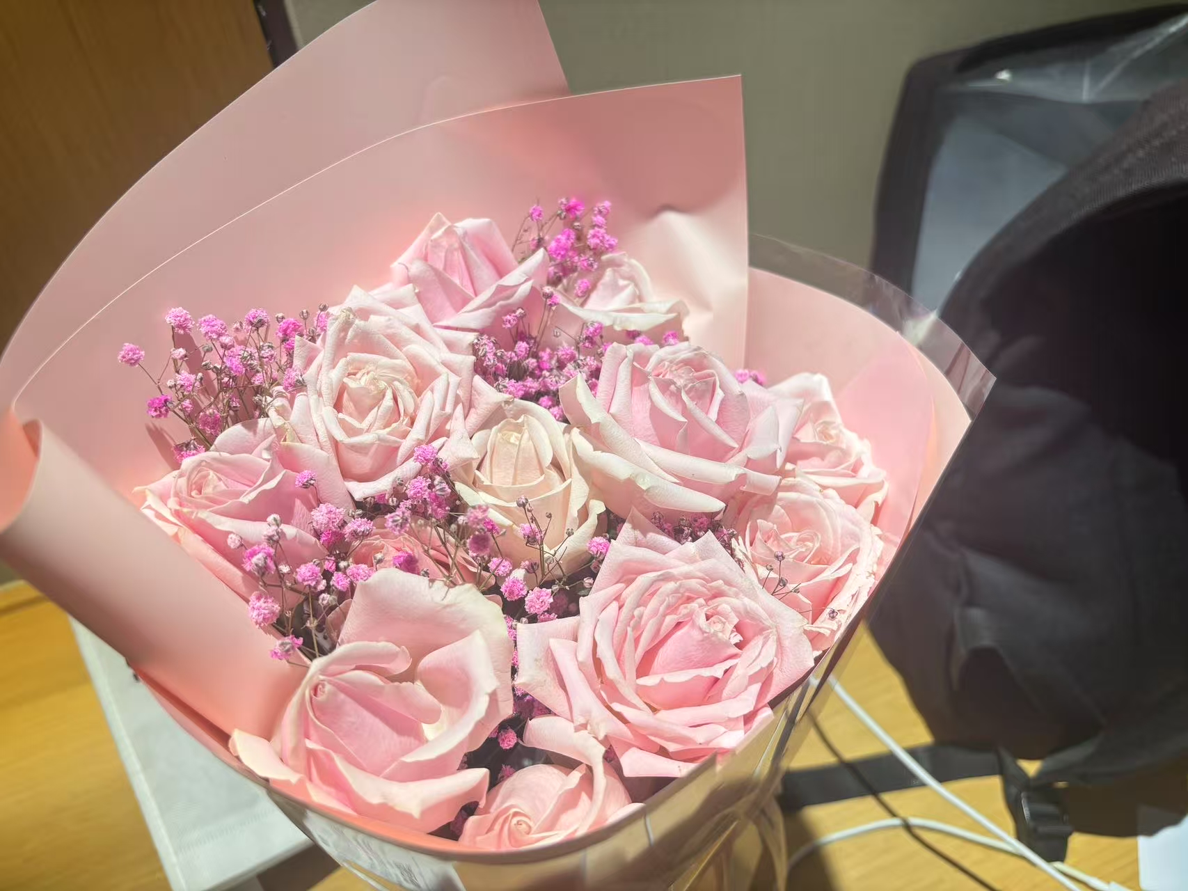 “爱是常觉亏欠💗”
